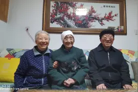 百岁老人谈养生｜自己洗衣做饭打扫卫生，104岁老太吃素七分饱图片