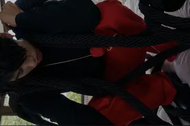 在热情与冷静间交锋 王子异展现“理智与情感”图片