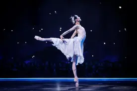 火力全开！“芭蕾皇后”谭元元压轴出场呈现“窒息的美”图片