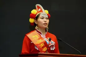 「好故事」山鸡变成“金凤凰”图片
