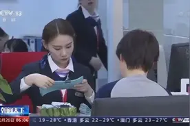 在线经济新体验：微信支付宝也能刷数字人民币图片