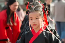 一次爱与感恩的成长教育！金华这所学校举行“国学成长礼”仪式视频封面