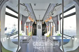 智轨1号线明年底竣工通车图片