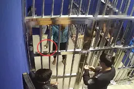 依法严惩！女子“吃霸王餐”进派出所“耍泼”涉嫌妨害公务被刑拘图片