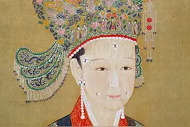 穿上霓裳羽衣，她想变成凤凰的样子图片