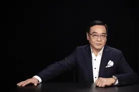 尔冬升：逼出来的年轻人会很厉害的丨人物图片