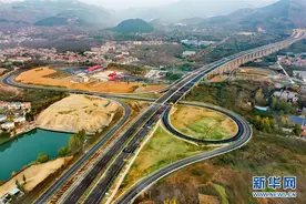 济泰高速公路通车图片