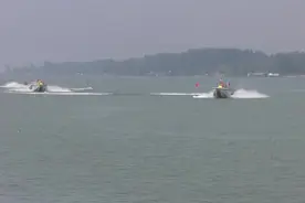 霸气卡点！东部战区特种兵水下射击画面视频封面