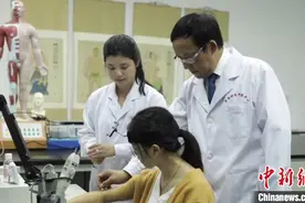 “针灸名家”许能贵：择一“针”爱一生图片