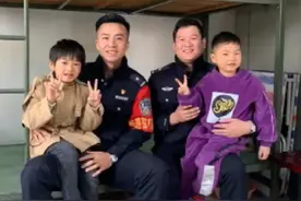 谢谢你！2岁女童迷路获助 4年后专门来感谢民警
