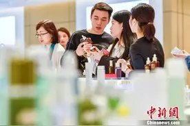 双11的“他经济”：他不配？男人不如狗？图片