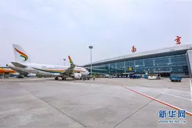 南京与拉萨实现直航图片