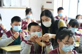 眼馋！绍兴女老师用毛线编织“美食”图片