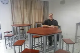 一个美国外教眼中的中国学生衣食住行之变图片