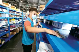 快递末端存难题 菜鸟驿站推广多元快递服务图片