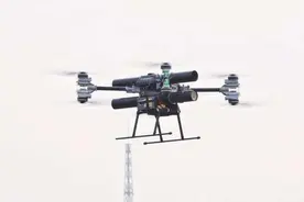 我国成功开展海拔4300米无人机灭火系统试验图片