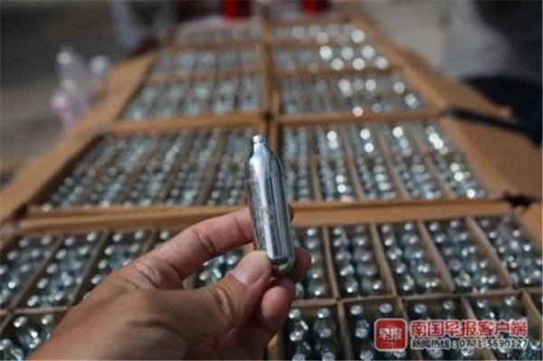 警惕！这种“奶油”千万别吃，严重可致残