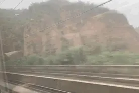 为啥高铁列车越跑越快，手机信号却比以前好？图片