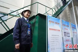 走近大国粮仓“最美粮食保管员”图片