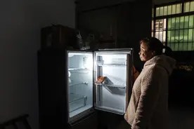 64岁老人把房屋委托“城城找房”出租，自己住工棚，2个月了未收到房租，生活陷入困境图片