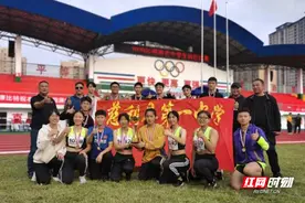 湖南省中学生田径赛落幕 慈利一中获团体总分冠军图片