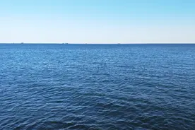 经济发展的绿色之翼——清洁能源图片
