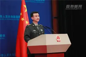 媒体称歼20现身衢州机场，东风17部署东南沿海 国防部回应图片