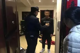 15岁男孩深夜负气出走，民警倾力帮助将其找回图片