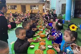 贵州雷山教育局回应一幼儿园让孩子学“敬酒”：是喝白开水图片