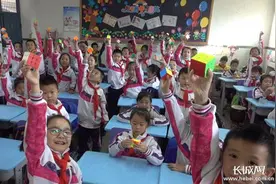 空气净化器、液压机械臂……这所小学的科技节炫酷十足图片