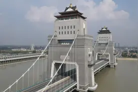 航拍扬州万福大桥 七河八岛尽收眼底图片