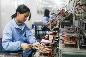 1∶1普职比趋严，学籍灰色空间收紧——被分流的“高中生”图片