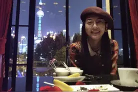 唐嫣罗晋庆祝结婚两周年，糖糖素颜甜笑幸福满溢图片