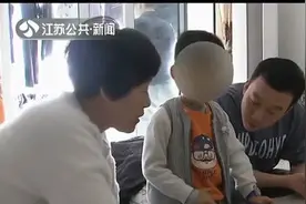 青岛4岁孩子玩游戏，3天刷掉3万元，揭露未成年人网络消费之痛！