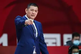 山东男篮vs青岛男篮首发：哈里斯直面亚当斯，斯蒂马克蓄势待发图片