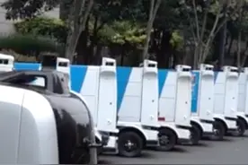 全球首个！这所高校纯用机器人送货，网友酸了图片