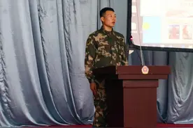 声入兵心 | 新兵连里的演讲交流会图片
