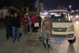 私家车超员被交警处罚，司机：小孩也算人吗？图片