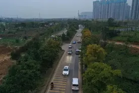 长沙有条“车震路”：300米内298条减速带，“结石都能震掉”图片