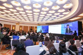 四张桌布上后浪激荡：在生活中发现问题，用跨学科思维造飞机图片