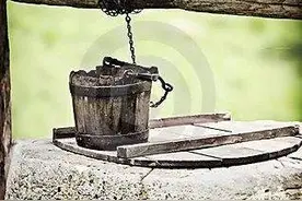 故乡那口老井图片