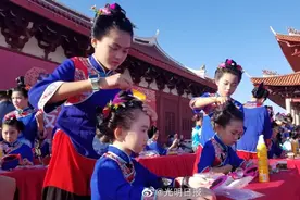 来福建湄洲岛，梳妈祖“同款”发髻图片