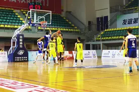 2020江西省男子篮球联赛火热进行 省直机关队豪取四连胜图片