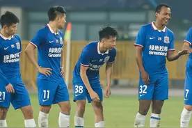 本赛季点球大战三连败，“伤病多到凑不齐首发”的申花再遭打击图片