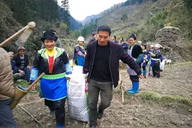 他本可以离开，但他却做了这样的选择图片