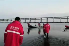 大连一男子在跨海大桥跳海失踪，7日后其母亲在同一位置坠海身亡图片
