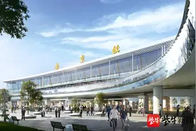 游客可以坐在站房上层欣赏玄武湖中国最美火车站空间将整治出新图片