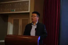 人工智能缀合千年甲骨 首款AI甲骨缀合产品图片