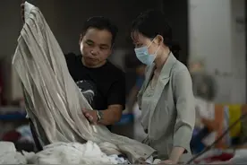 高中毕业开网店 大学办起加工厂图片
