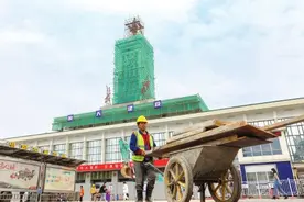 火车站钟楼将重新冲洗刷漆，西广场还要建音乐喷泉，长沙火车站提质改造项目预计2021年元旦完工图片
